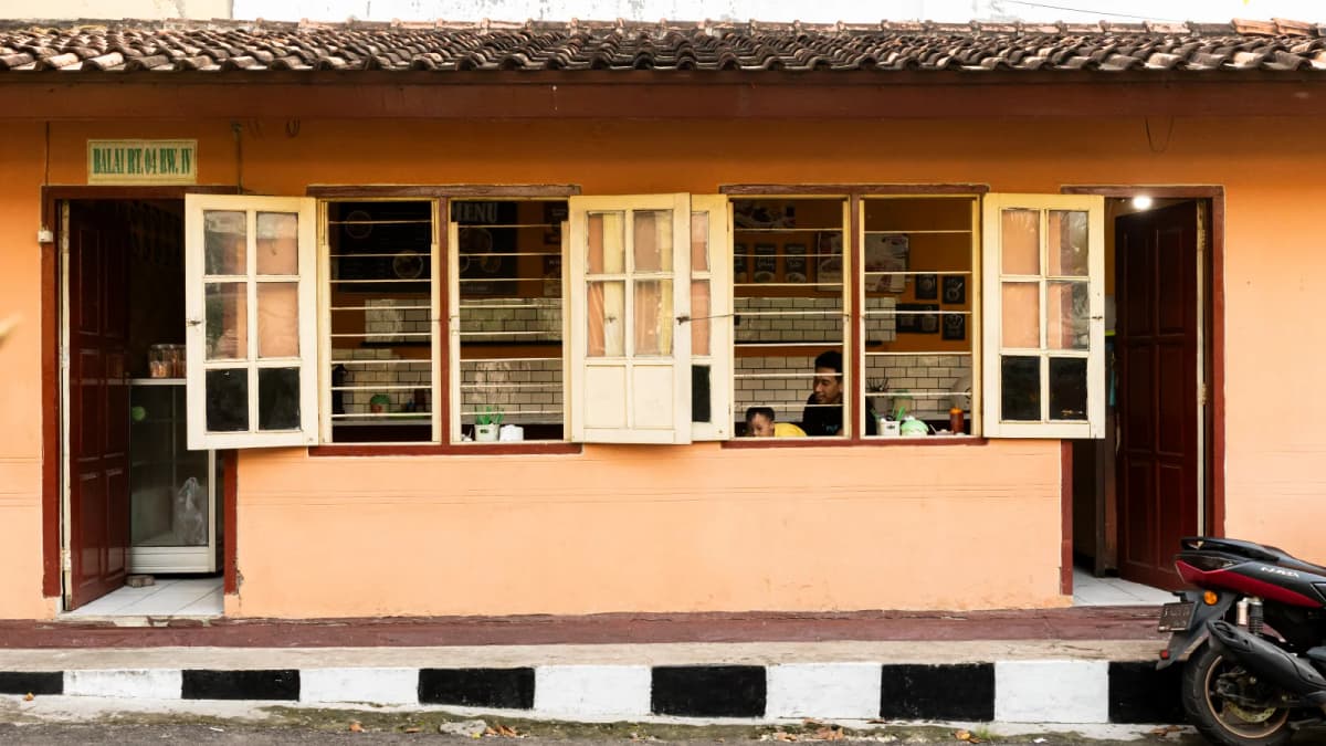 Pangsit Gang Mawar: A Family’s Hand-Rolled Noodles Through Time