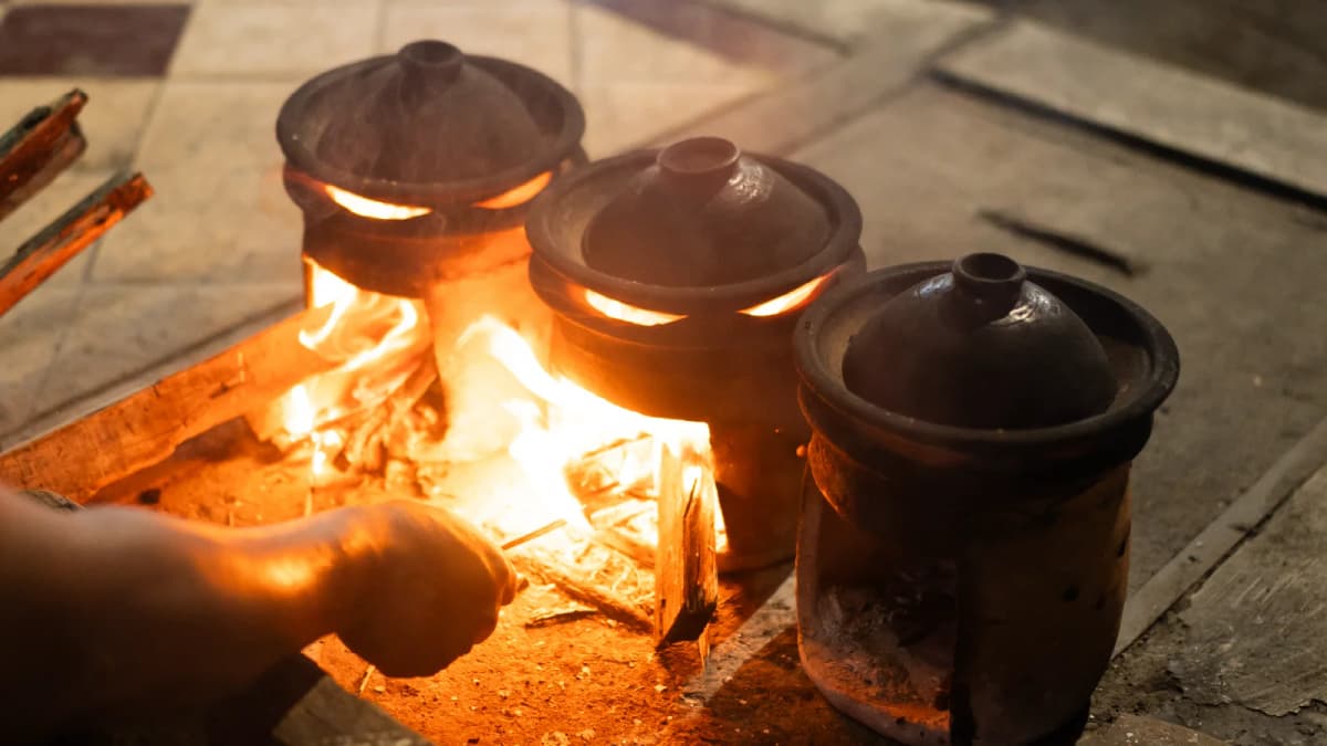 Serabi Ronggolawe: The Aromatic Street Snack That Steals Your Senses